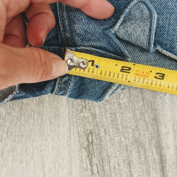 H&M Scalloped Edge Denim Shorts 8 - Picture 7 of 7